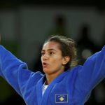 Mero Baze: Majlinda, Rita, Graniti po e bëjnë Kosovën, ne në Shqipëri po qurravitemi