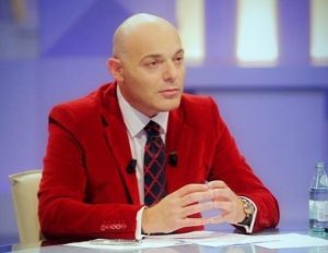 Info Shqip: Kush i fryn perçarjes Shqipëri – Kosovë?