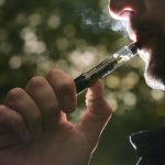 Paralajmërojnë ekspertët: Cigaret elektronike shkak i sëmundjeve të mushkërive