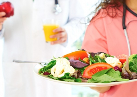 Ky është regjimi ushqimor për të parandaluar kancerin gjirit