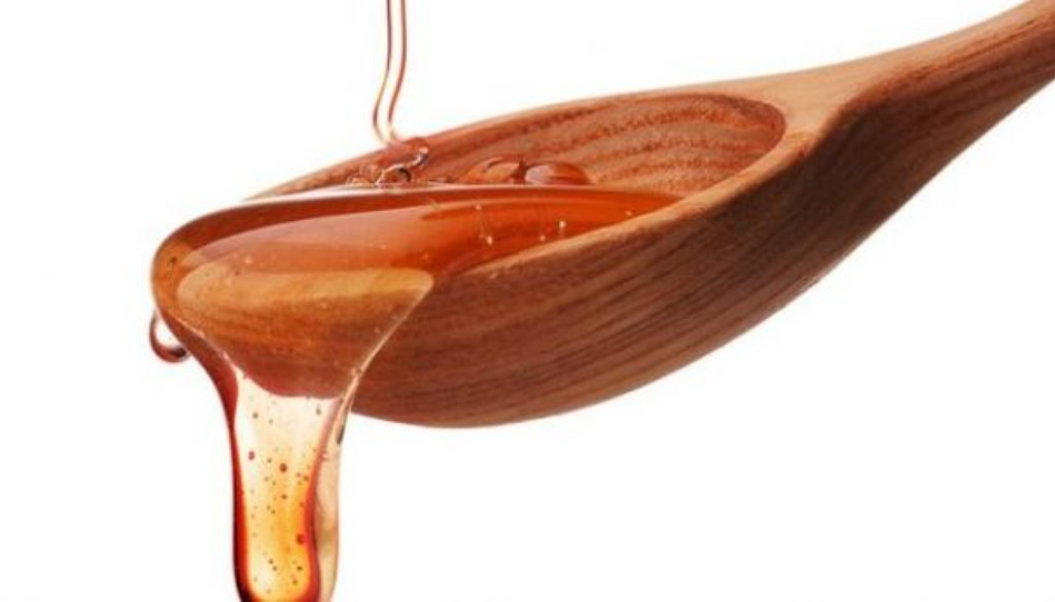 Vendosja e një pike mjalti para gjumit në kërthizë mund të shërojë deri në 35 sëmundje