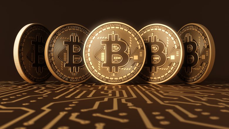 Bitcoin ieguldjums par procentu, Bināro iespēju tirdzniecības stratēģiju stunda