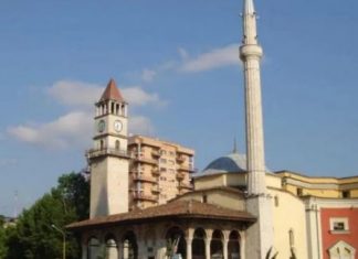 Mbyllen disa xhami në Shqipëri, mes tyre dhe ajo e Et’hem Beut në Tiranë. Ja arsyet