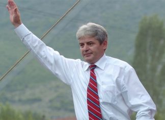Në mediat online qarkullon lajmi për largimin e Ali Ahmetit nga politika, si qëndron e vërteta?
