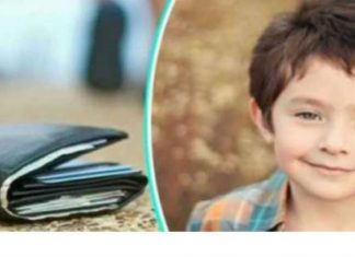 Një fëmijë i varfër i ktheu kuletën pronarit dhe i kërkoi vetëm një dollarë në shkëmbim, ai qeshi me të por u turpërua kur mori vesh arsyen e vërtetë të tij!