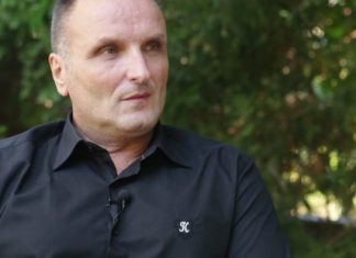 Izet Haxhia vetëdorëzohet, vjen sonte në Shqipëri