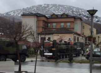 Serbia dërgon tanke në kufi me Kosovën