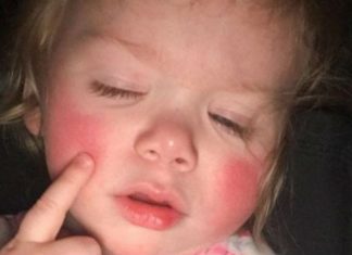 Njihuni me vogëlushen që nuk i lejohet të qajë