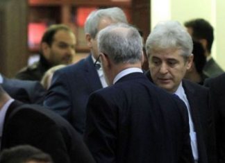 Ja kush është njëri nga kandidatët serioz për zëvendësimin e Ali Ahmetit, shkruan diplomati shqiptar