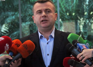 Balla zbulon skemën: Ja si Basha realizoi foton me Trump dhe sa kushtoi ajo