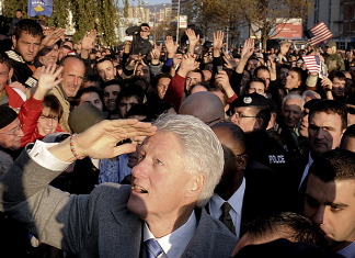 Clinton letër për popullin e Kosovës: Gjithmonë do të keni një vend special në zemrën time