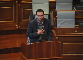 Glauk Konjufca zgjidhet kryetar i Kuvendit të Kosovës