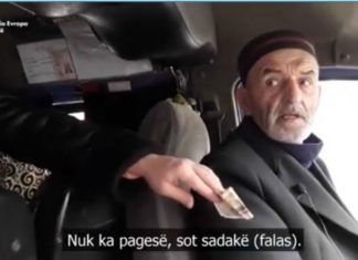 Ky burrë ofronte udhëtim falas ditën e Xhuma, ja çfarë dhurate i bëjnë udhëtarët (VIDEO)