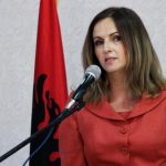 Nagavci uron mësuesit, garanton rritje të pagave