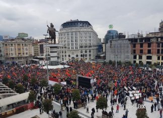 Protesta në Shkup kundër negociatave për emrin (VIDEO)