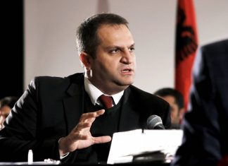 Shpend Ahmeti jep dorëheqje nga të gjitha pozitat në Vetëvendosje