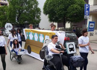 Të rinjtë e Tetovës në protestë, transporti publik vetëm me “kulica”