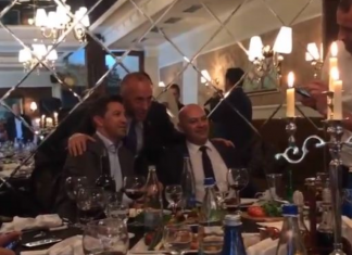 Mish, raki, birra e muzikë dhe një grumbull burrash që fyen betejë e Koshares