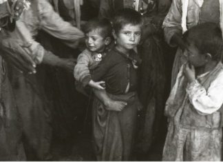 Hetohen masakrat greke ndaj popullit çam. Grekët u’a piqnin kokat fëmijëve në zjarr