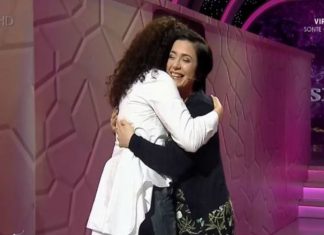 Humbi burrin ditën që lindi djalin, historia e Milenës përlot shqiptarët