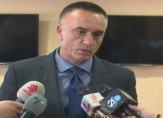 Flet shefi i shërbimit sekret të Maqedoni-së