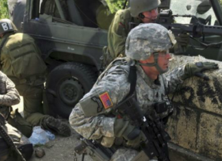 Mediat serbe: Amerikanët dhe shqiptarët po përgatisin aksion ushtarak për të futur nën kontroll veriun e Kosovës