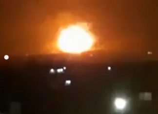 Nata bëhet ditë, Izraeli sulmon Sirinë me raketa: Dhjetra persona të vdekur (VIDEO)