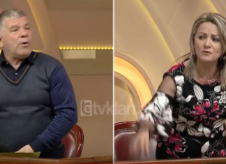 Vajza e zhgënjyer i flet ashpër të atit, shpërthejnë të qarat në studio