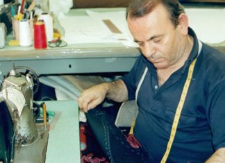 Dibrani që i qepi rrobat e dhëndrisë John Kennedy-t Jr.