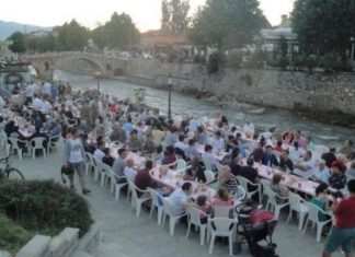 Veseli shtron syfyr e iftar në Prishtinë e Prizren