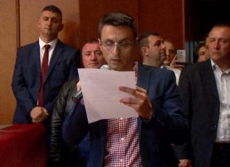 Arianit Xhaferi e fut në siklet Teuta Arifin para Zaevit