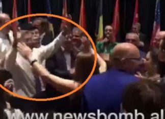 Meta dhe ambasadori amerikan “e kallin” me muzikë shqip (VIDEO)
