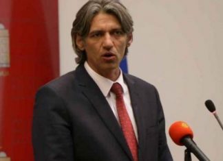 Sela godet rëndë partitë shqiptare që i rrinë pas Zaevit për të hyrë në qeveri