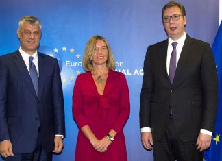 Serbia e humb betejën në Bruksel, përfaqësuesit kosovarë i mbrojnë simbolet e shtetit