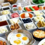Pse hamë ushqime të pashëndetshme kur jemi të stresuar