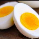 Arsyet përse duhet të hani vezë të ziera në mëngjes
