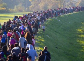 Zv-kryeministri shqiptar: Jemi gati të strehojmë 600 mijë refugjatë!