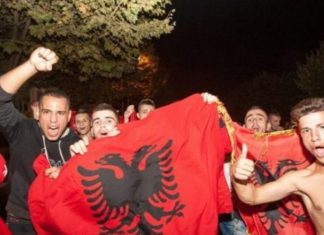 Ja cilat janë disa nga zakonet që nuk heq dorë kurrë një shqiptar