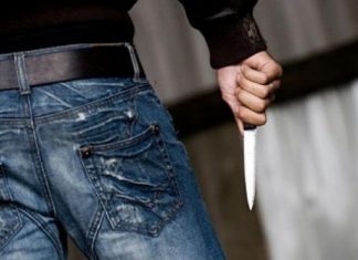 Është therrur me thikë 17 vjeçari në Shkup