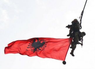 Sipas amerikanëve, nuk jeni shqiptar nëse nuk bëni këto gjëra