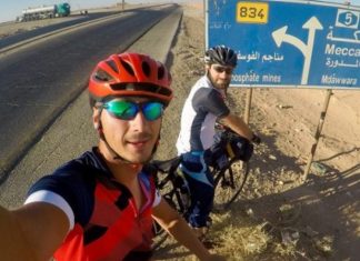 Tetovarët që u nisën për në Haxh me biçikleta arrijnë në kufirin e Arabisë Saudite (VIDEO)