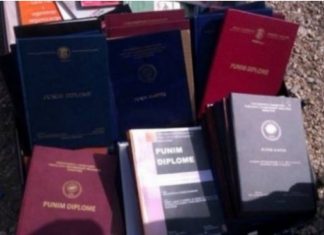 Del skandali, ja sa kushton ta blesh një temë diplome për bachelor ose master