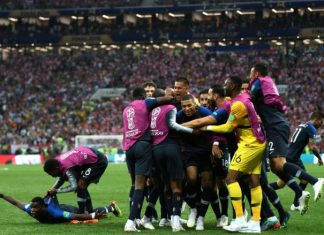 Franca mposht Kroacinë dhe shpallet kampion bote