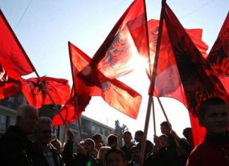 Revoltohen shqiptarët e serbisë, kërkojnë të drejta të njëjta me ato të serbëve të Kosovës