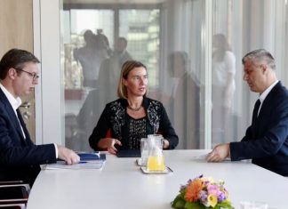 Mogherini: Thaçi e Vuçiq diskutuan për marrëveshjen ligjërisht obliguese