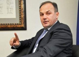Hoxhaj: Pa vija të kuqe as me Shqipërinë