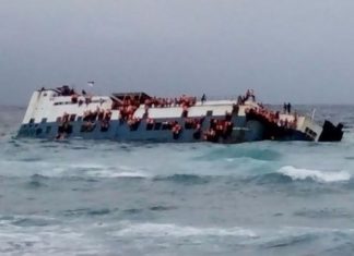 Tragjedi fatale në Indonezi, fundoset trageti me 139 pasagjerë dhe makina (VIDEO)