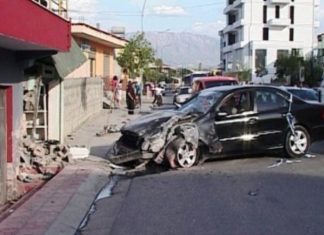 E mërkura e “zezë”, tre ngjarjet që tronditen Shqipërinë ende pa gdhirë