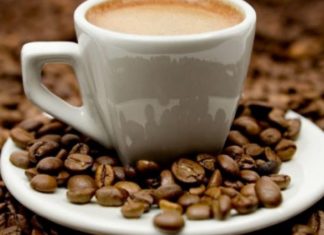 Bëni kujdes, ja pse nuk duhet të konsumoni kafe pasdite
