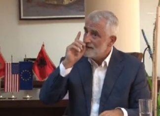 Menduh Thaçi ka një kërkesë të rëndësishme